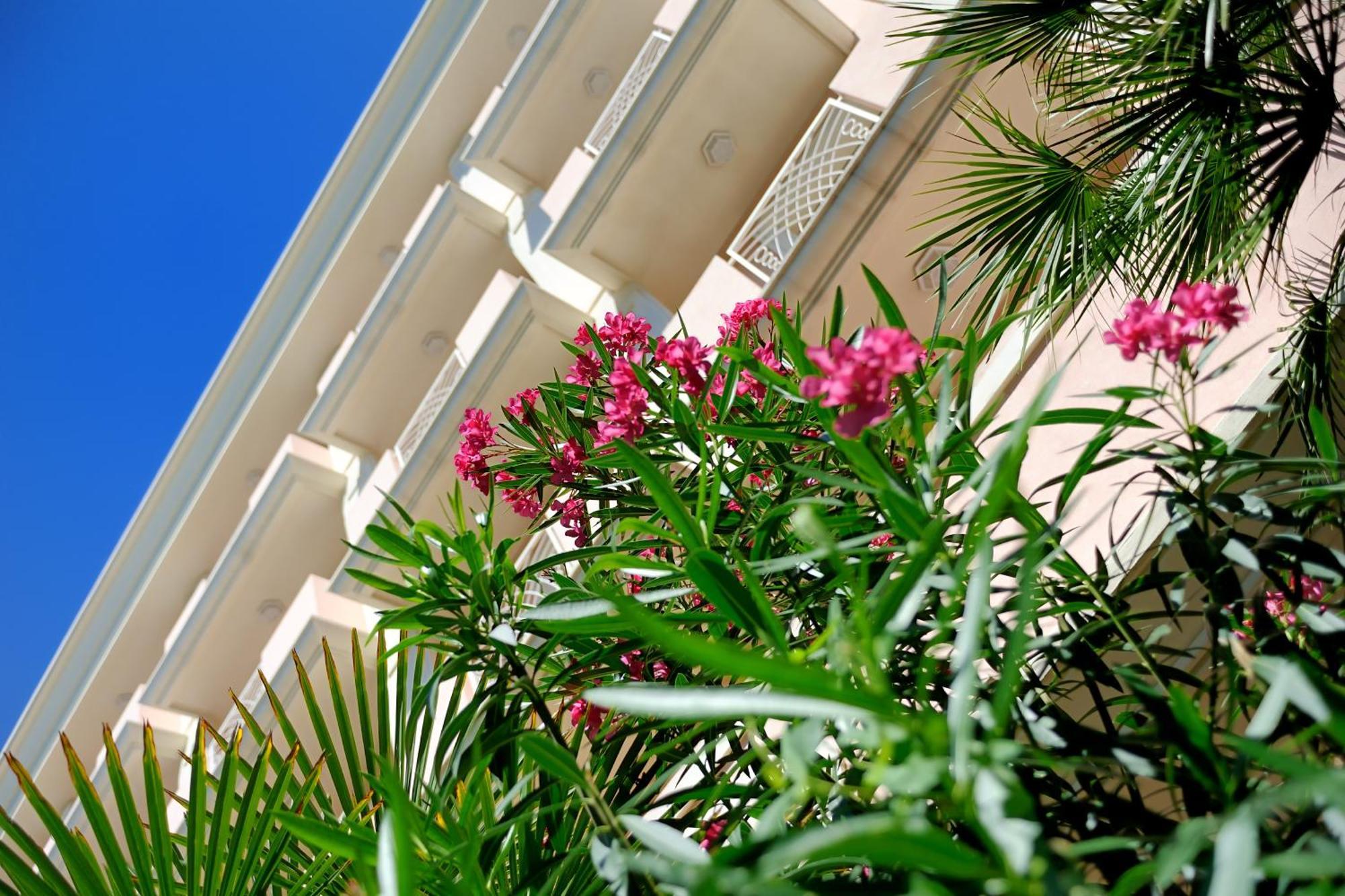 Hotel Tiffany Rimini Extérieur photo