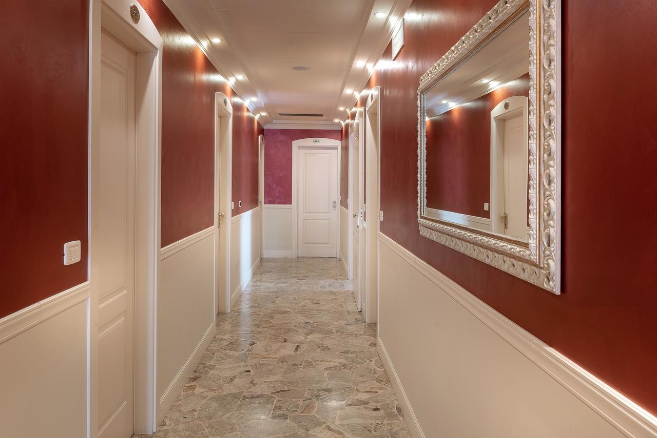 Hotel Tiffany Rimini Extérieur photo