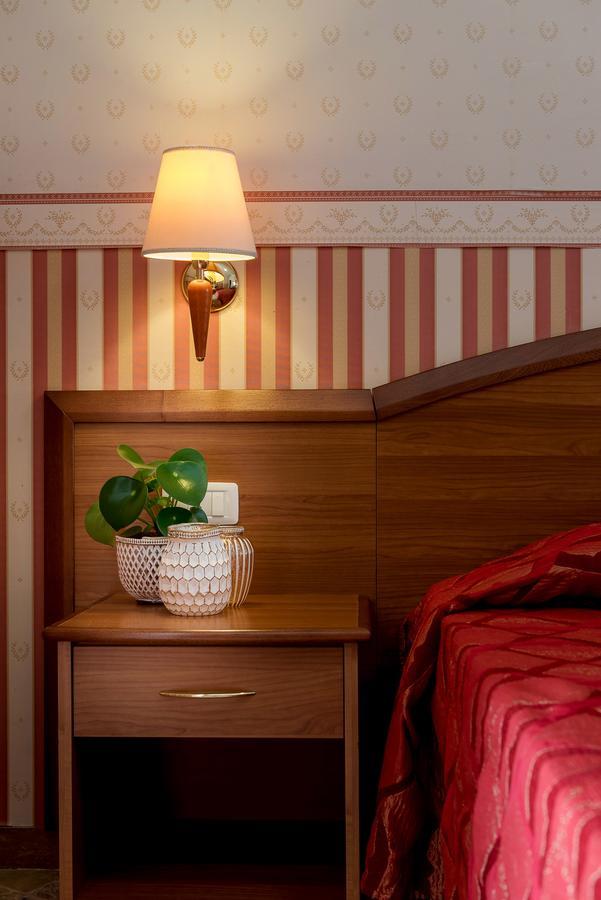 Hotel Tiffany Rimini Extérieur photo
