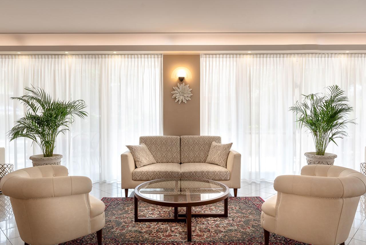 Hotel Tiffany Rimini Extérieur photo