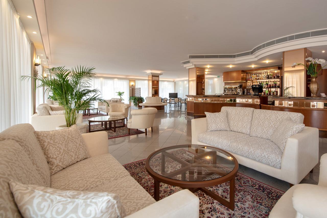 Hotel Tiffany Rimini Extérieur photo