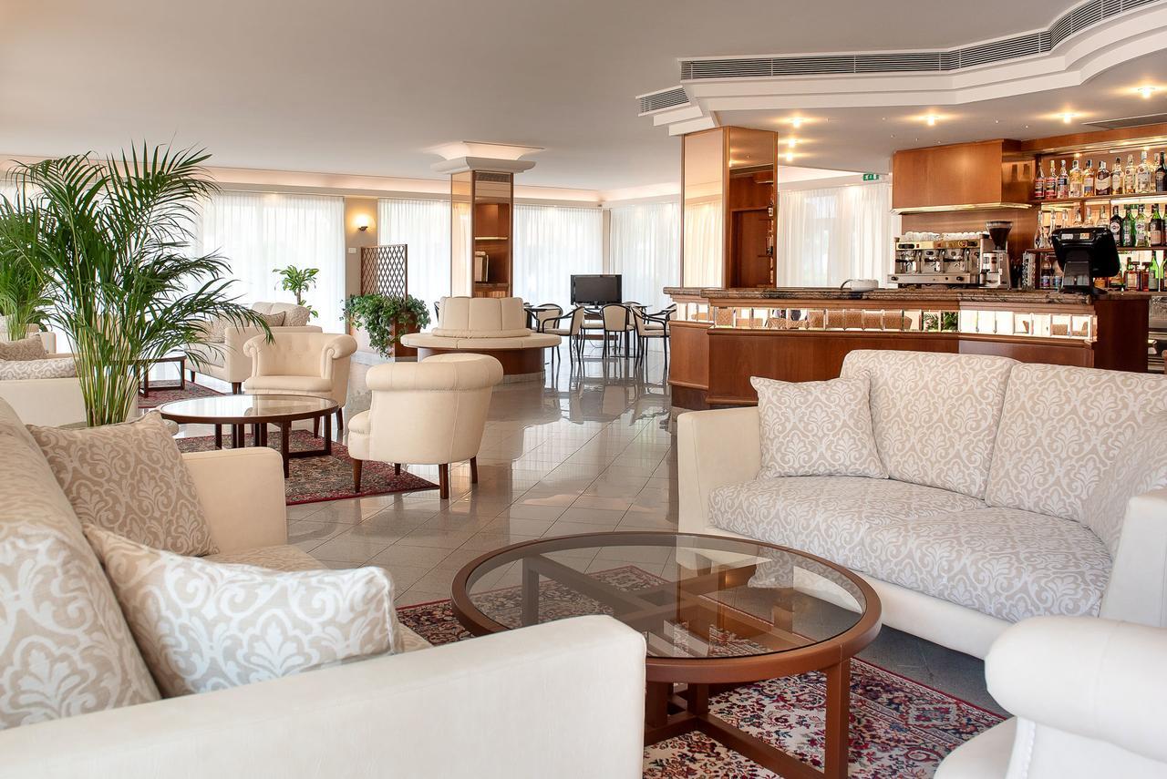 Hotel Tiffany Rimini Extérieur photo